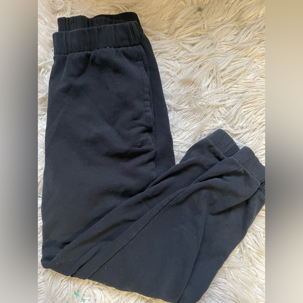 Black Hollister sweatpants